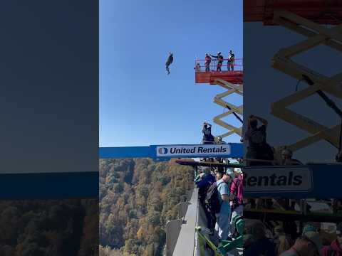 BASE jumping accident. 🎥: @_lexiep filmed this bridge day 2022