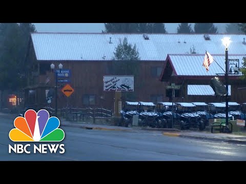 Earliest Snowfall On Record Blankets Northern New Mexico | NBC News NOW