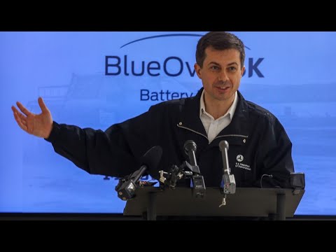 US Transportation Secretary tours Kentucky electric battery plant