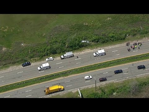 3 teens killed, 7 others injured Meadowbrook Parkway accident